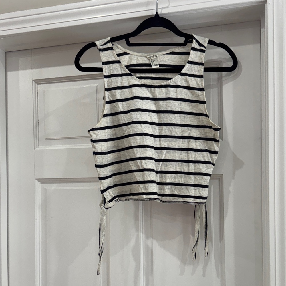 Forever 21 Striped Sleeveless Black and White Slightly Cropped Top